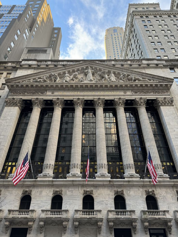 Fachada institucional del New York Stock Exchange